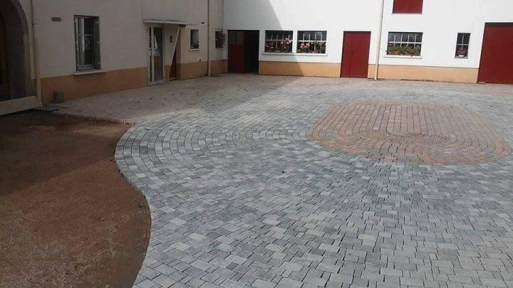Cour en pavé Xertigny